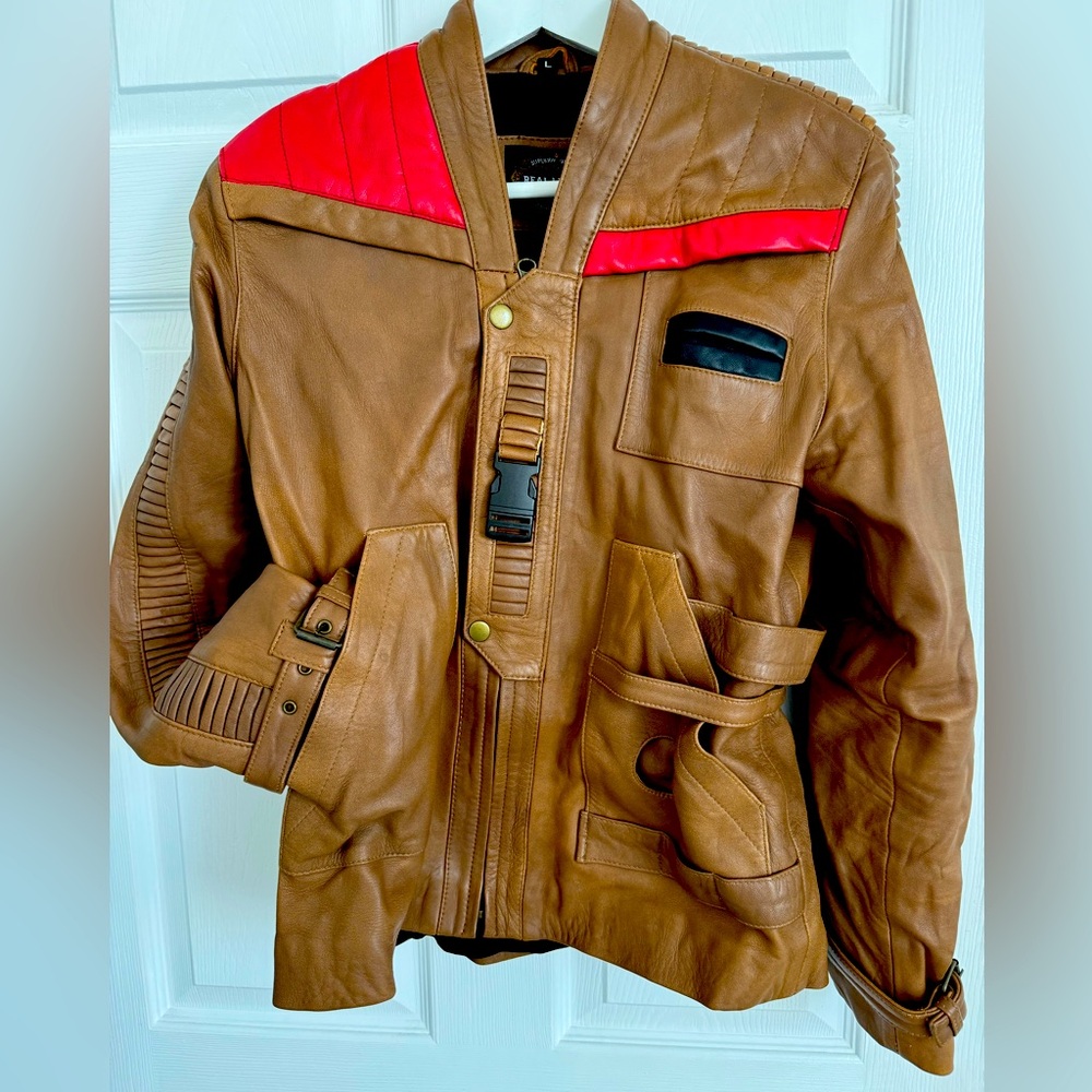 Gorgeous leather Star Wars jacket size large, wore once indoors